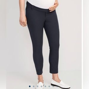 Maternity Pixie pants- Navy size 6